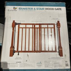 Summer Infant 33 in. Banister and Stair Gate with Dual Installation Kit Baby/Dog Gate