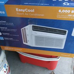 Midea 6000 Btu AC