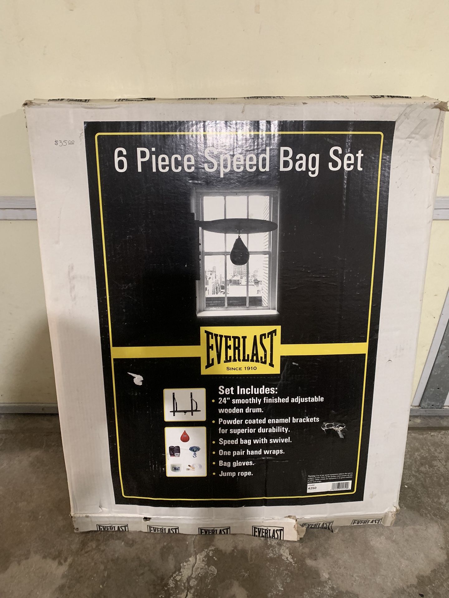 New In Box Speed Bag Set 