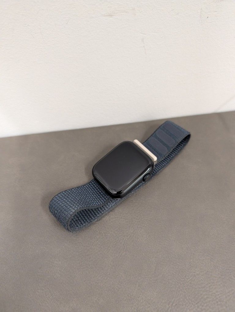 Apple Watch Series 9 – 45mm – Black (Like New)