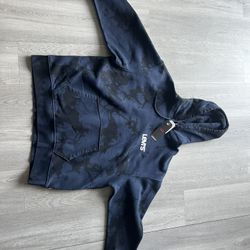 Levi’s Sweater 