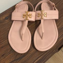  Women's Eleanor Thong Toe Logo Sandals