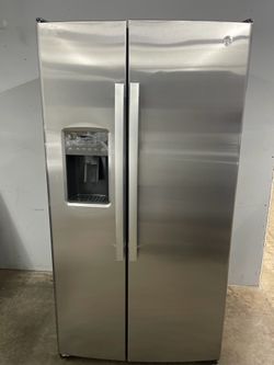 GE Stainless Refrigerator ‼️60 Day Warranty