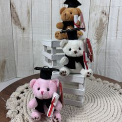 3 -4” Graduation Bearers With Chain.