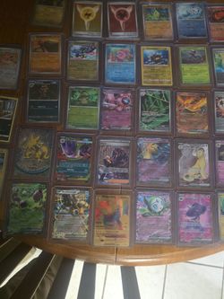 Pokémon Trading Cards Mixed Lot (~30 Cards)