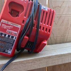 Milwaukee Battery Charger 🔌 