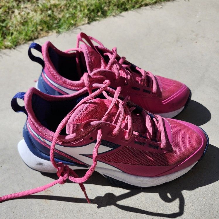 Diadora Pink Tennis Shoes 6