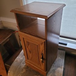 End table/ Night stand 