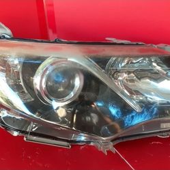 2012-13-2014 Toyota Camry SE Projector Headlight HeadLamp RH Passenger Side