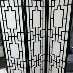 3 Tier Blk And Wht Divider