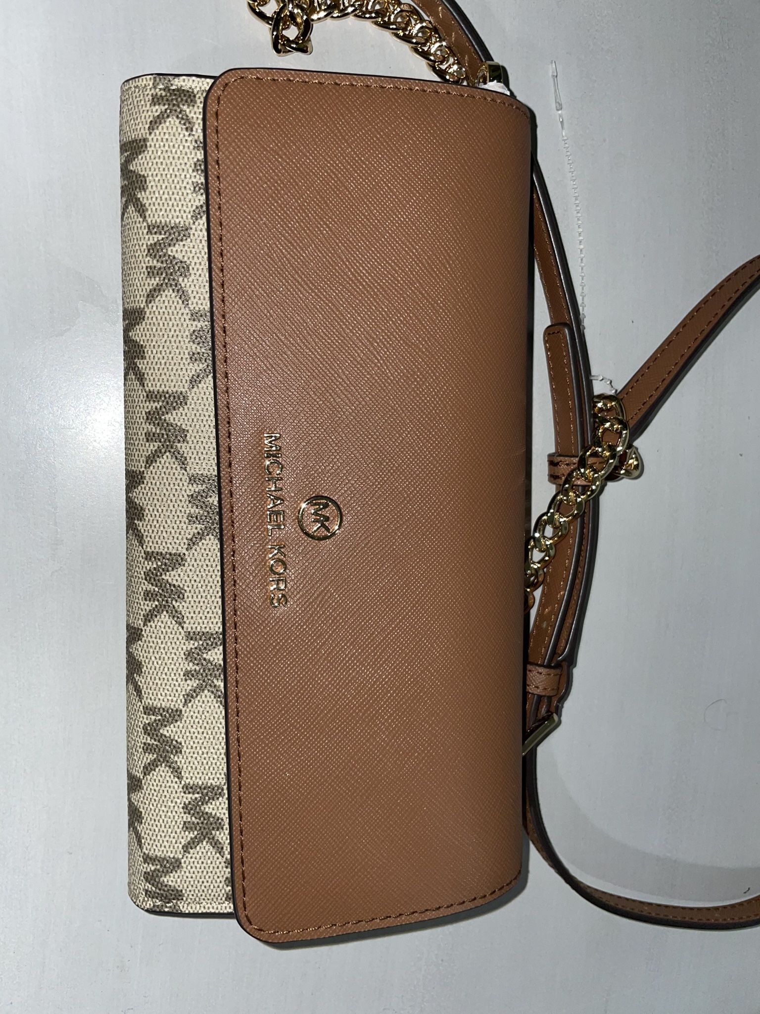 Michael Kors Cross Body Large Wallet On Chain 