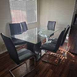 Elegant dinner table