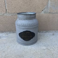 Vintage Pot/vase