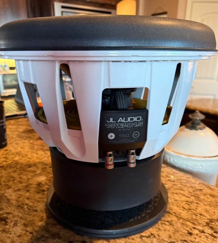 JL Audio 13w7