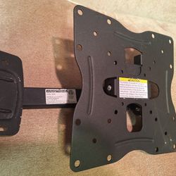 Swivel And Tilt TV Mount Up To 42" Screens