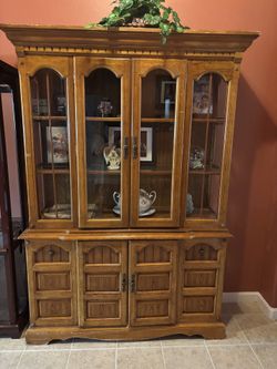 Curia with Hutch / H78 W17 L54