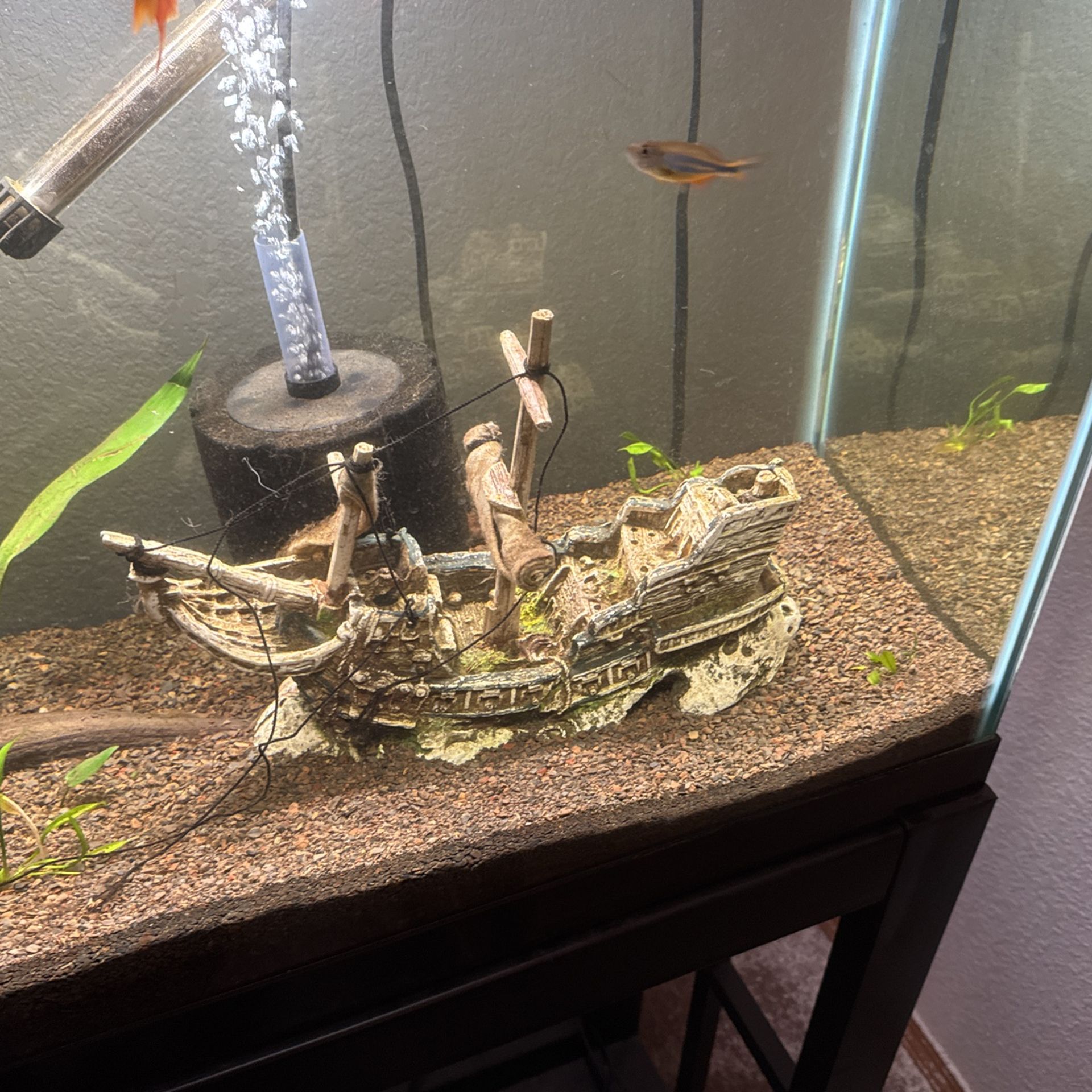 Fun Sunken Ship For aquarium