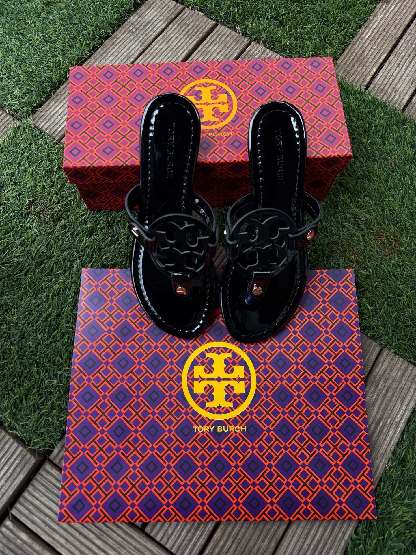 Tory Burch glossy sandals