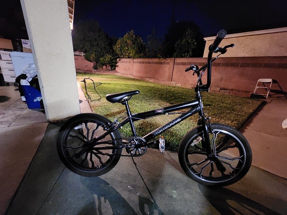MONGOOSE BIKE