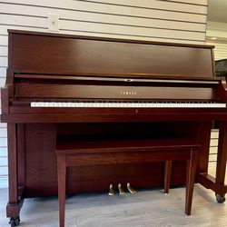 2010 pristine condition Yamaha Studio Upright piano Free delivery and tuning