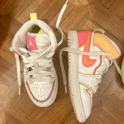 Nike Pink And White For Girls 4-6