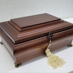 Vintage 1998 The Bombay Company™ Luxurious Jewelry 11"×8" Musical Box, Mahagony Wood. Bronze Feet