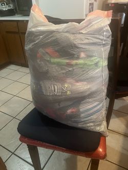 Boy  clothes size 10/12  … 55 pieces  all for 15