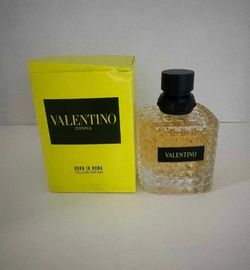 Valentino Donna Born in Roma Yellow Dream Perfume