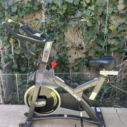 ✨Like New 300LB Max Stationary Workout Bike