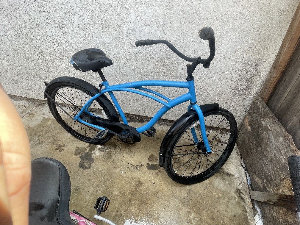 Huffy Cranbrook men's comfort cruiser bike in blue