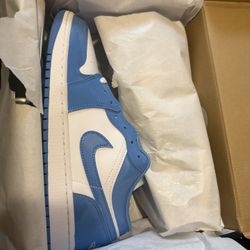 Brand New Jordan Low New   SE New Size 10