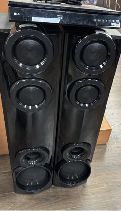 LG S65T3-S Tower Speakers w/Blu Ray Player
