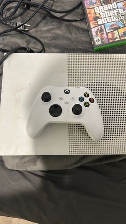 Xbox One (White)