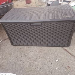 The price is firm. Large 150 gallon suncast deck box