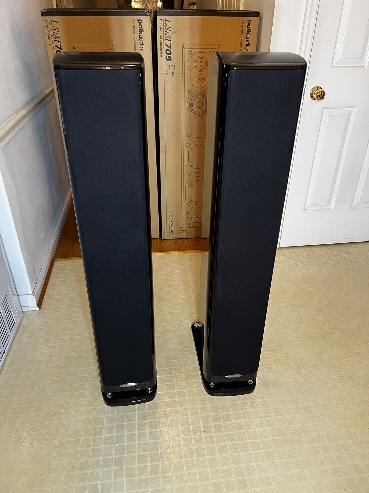 Polk LSiM 705 Speakers (pair) w/Polk 706c Center Channel