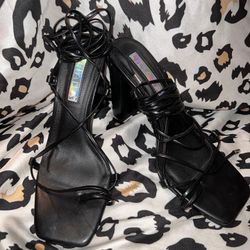 Black Heels Sz 6 1/2 