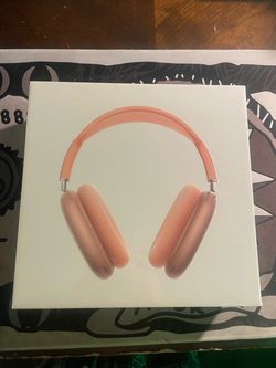 AirPod maxes orange