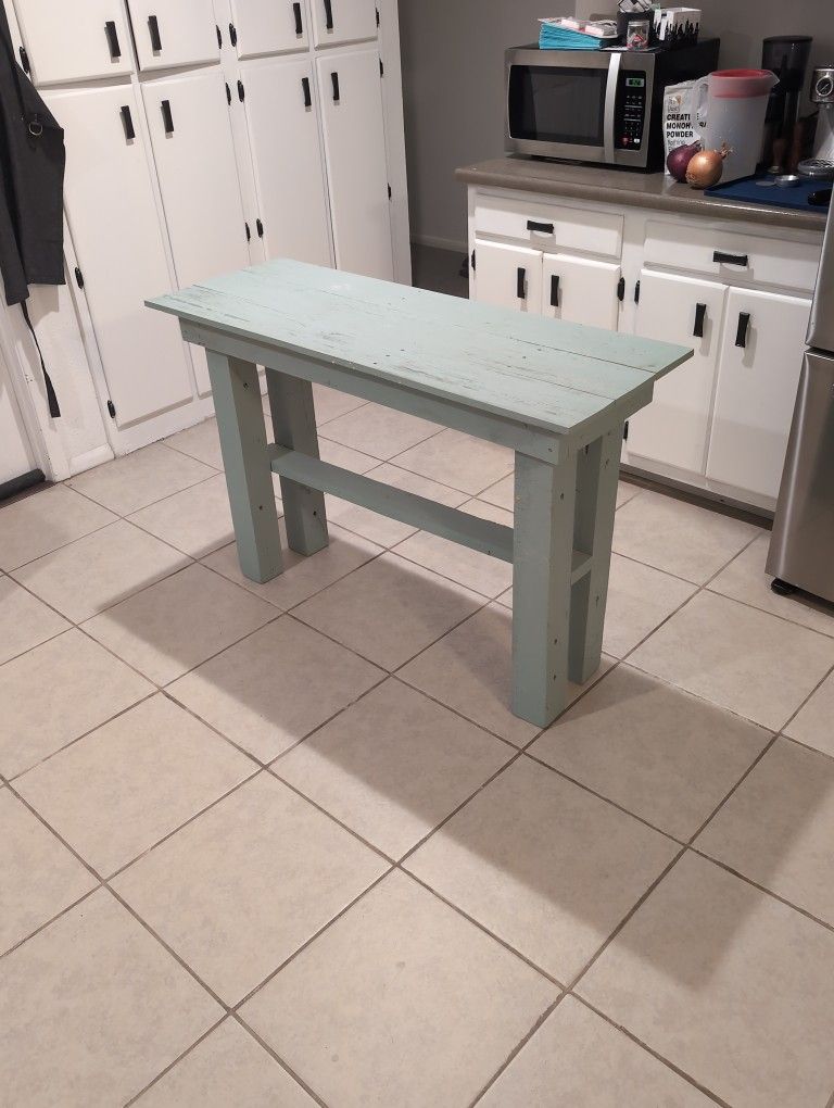 Sturdy Side Table/Bench