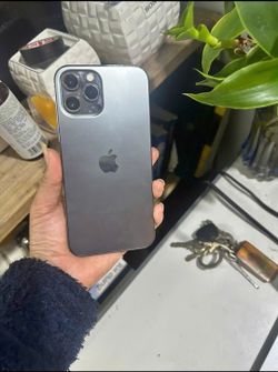 𝚒𝙿𝚑𝚘𝚗𝚎 12 Pro Max 𝚞𝚗𝚕𝚘𝚌𝚔𝚎𝚍 𝚠𝚒𝚝𝚑 𝚠𝚊𝚛𝚛𝚊𝚗𝚝𝚢