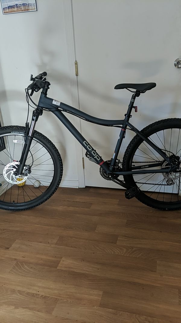 does rei sell trek bikes
