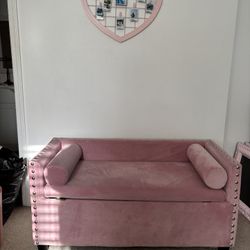PINK COUCH
