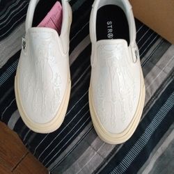 Skate Shoes Straye Size 9 White Slip On
