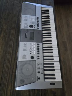 YAMAHA KEYBOARD