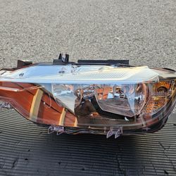 2012-2015 Bmw 3 SERIES 335i 328i Headlight  Left Driver Side. 