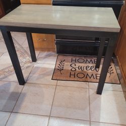 Small Table (36×18.5×30)