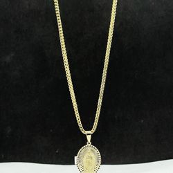 10k franco chain and Virgen María pendant