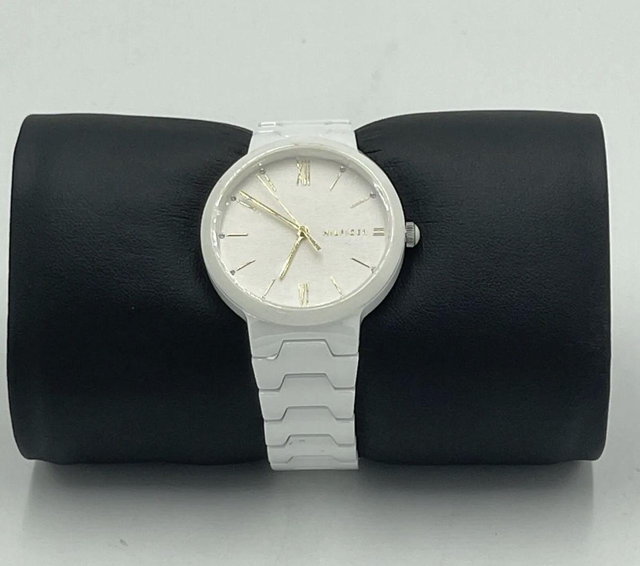 Tommy Hilfiger Women's Watch 1781956 Avery White Dial Quartz 36mm Ceramic.