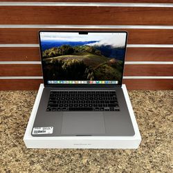 APPLE MACBOOK AIR 15” 2023