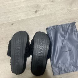 balenciaga slides