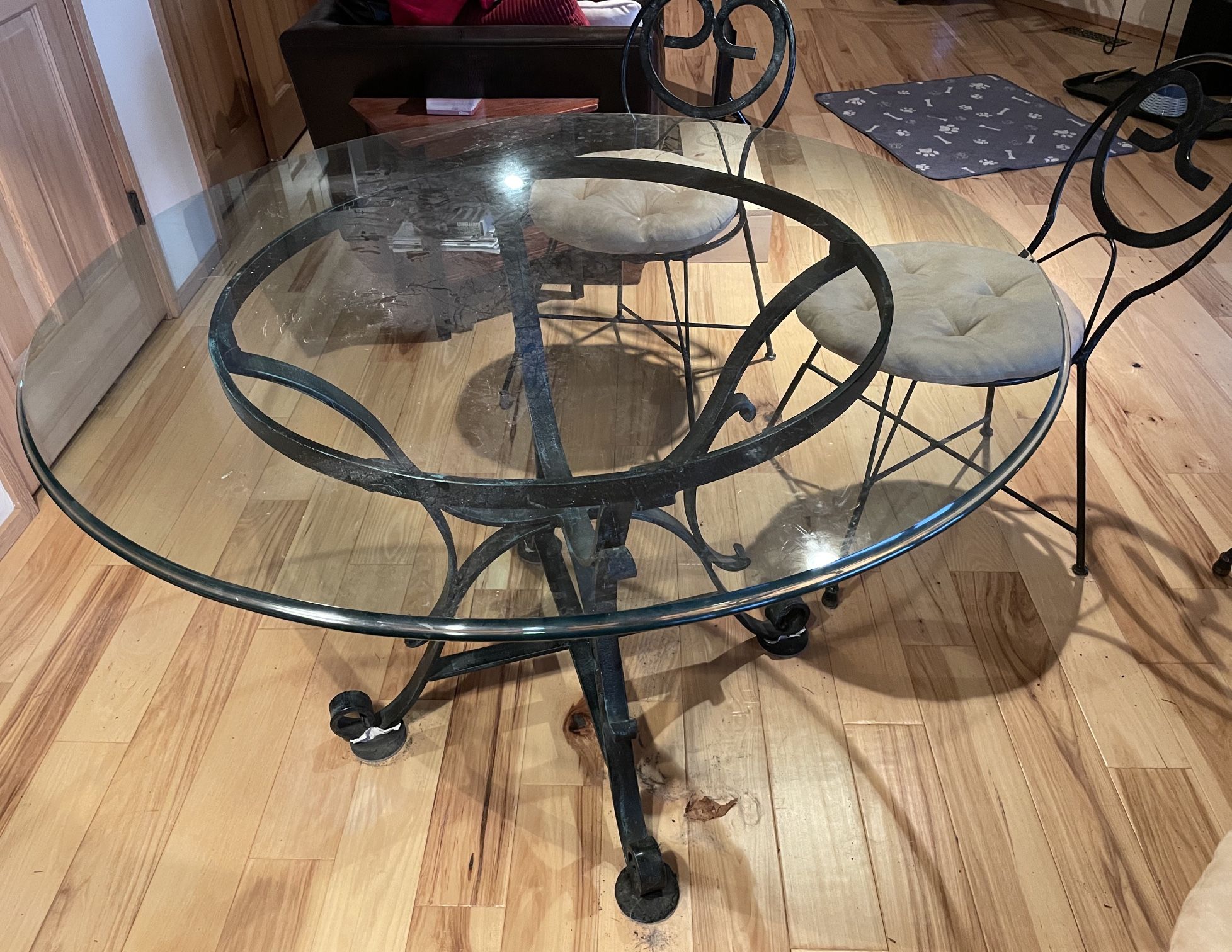 Hand Made Glass / Wrought Iron Table With 4 Chairs